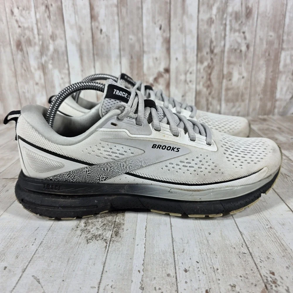 Brooks Trace 3 Womens Running Shoes White Grey Black Size 10 Medium B